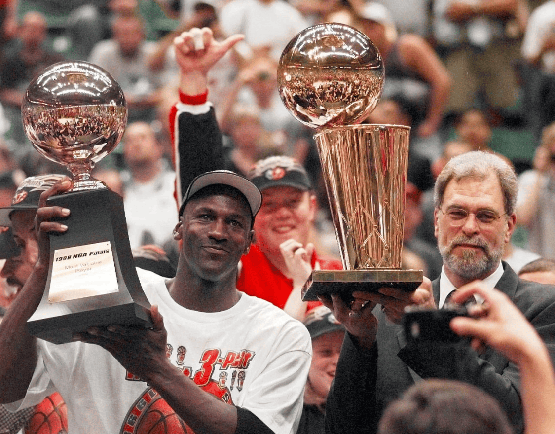 NBA巨星挥洒汗水拼搏，向胜利冲刺！ 