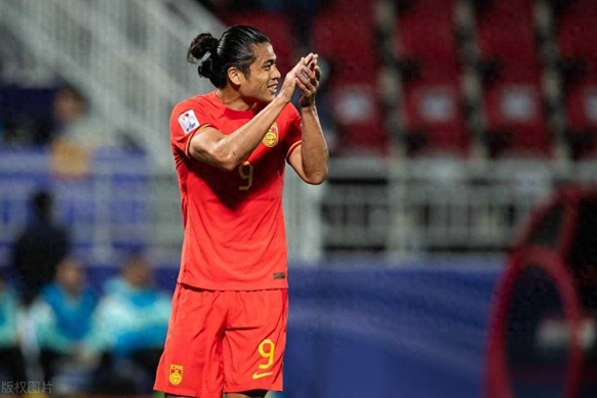 国家队备战世界杯，备战战术调整训练 